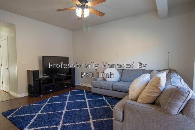 Building Photo - 282 S 910 W