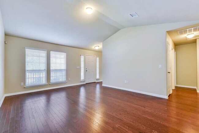 Foto del edificio - 18401 Friendship Hill Dr