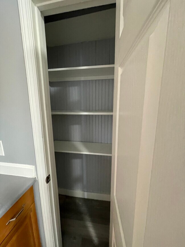 Foto del edificio - 191 Beech Street, Unit 3A