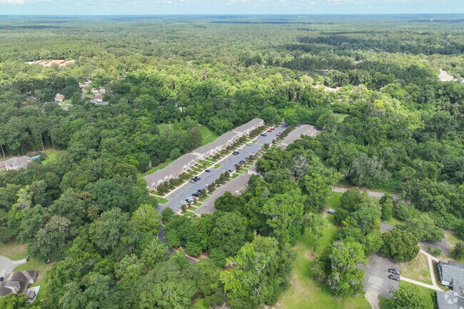 3400 Old Bainbridge Rd - Foto aérea - Camillia Gardens