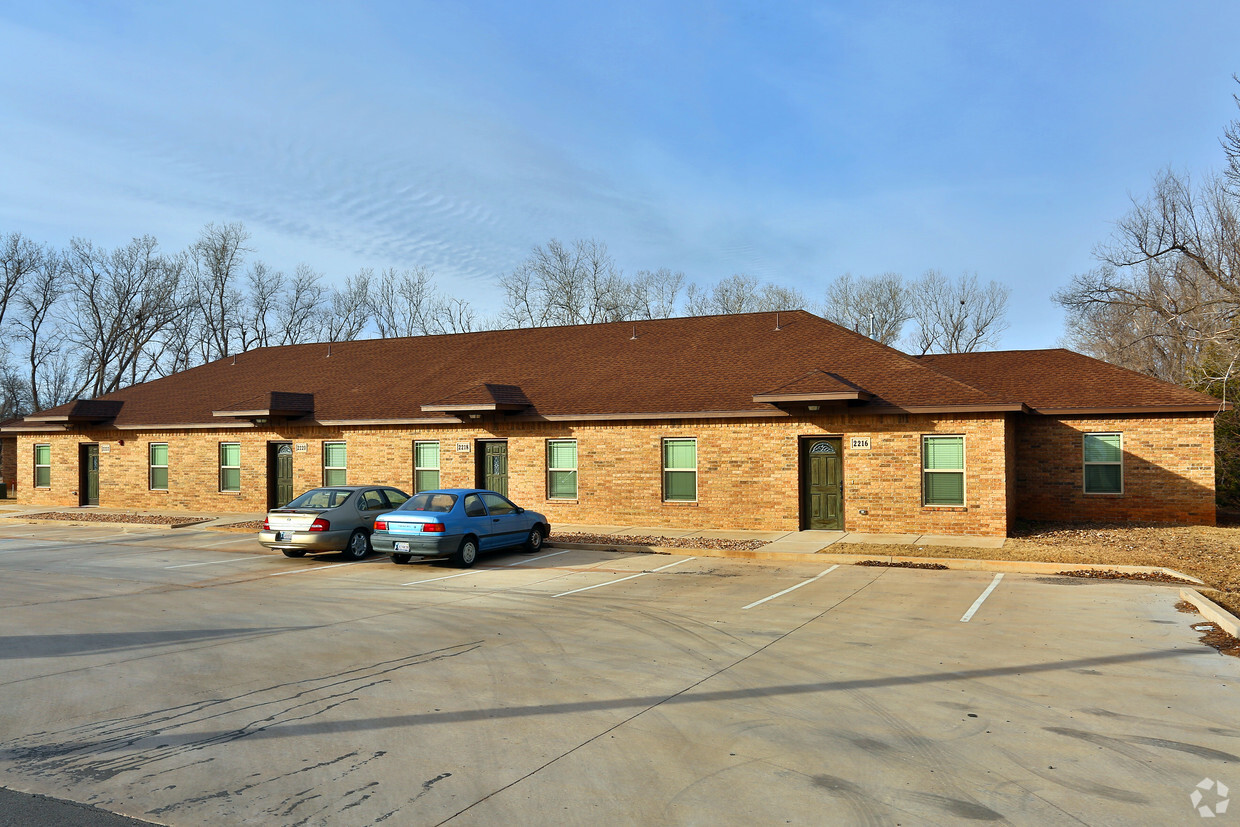 Building Photo - College Station Apartments