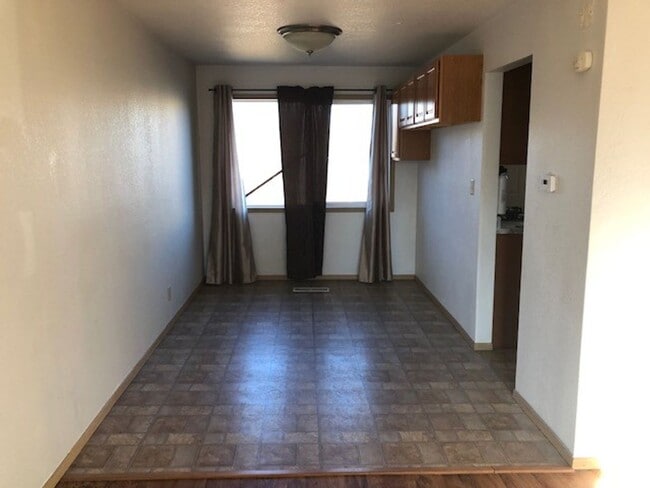 Building Photo - Lathrop St. 1436/1438 - VS