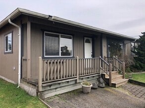 Building Photo - 1777 Garfield St