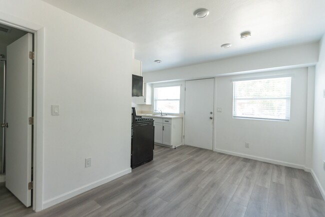 Foto del interior - 3537 Clarington Ave