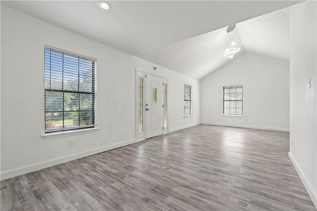 Building Photo - 6017 Mission Hills Ct