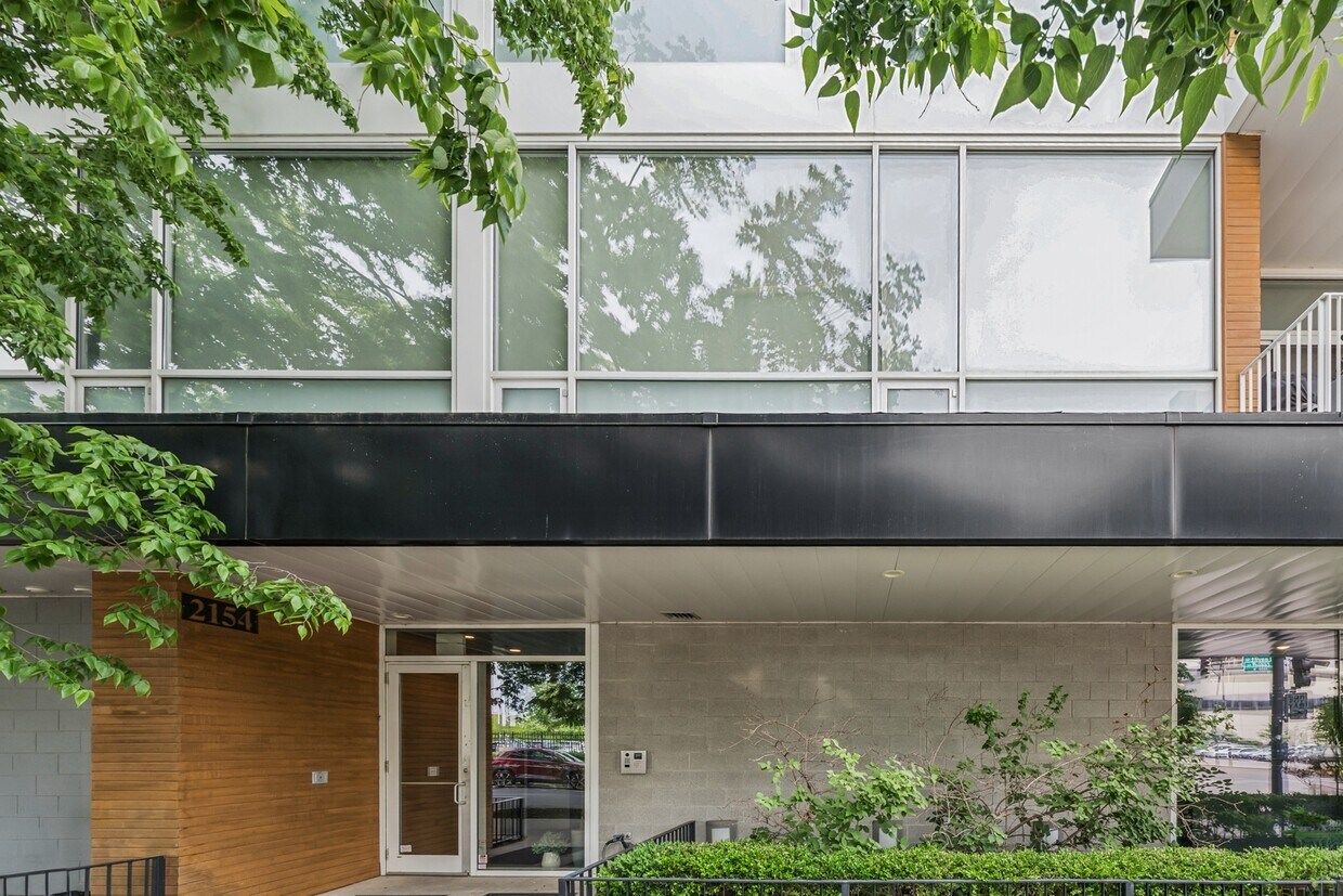 Foto principal - 2154 W Division St