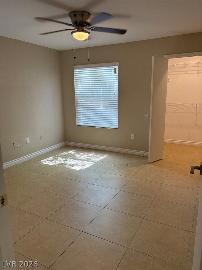 Foto del edificio - 555 E Silverado Ranch Blvd