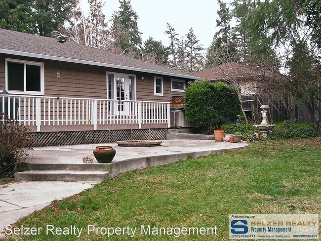 Building Photo - 3 br, 2 bath House - 1455 Fir Terrace Dr.