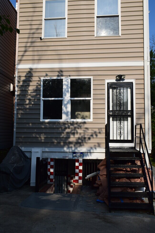 Building Photo - 6002 3rd St NW