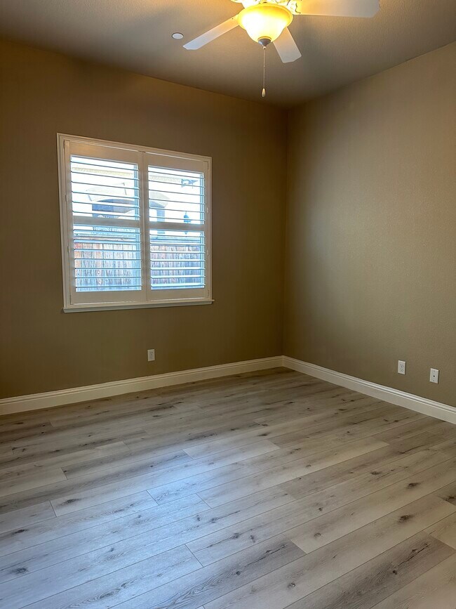 Building Photo - 9929 Dove Shell Way