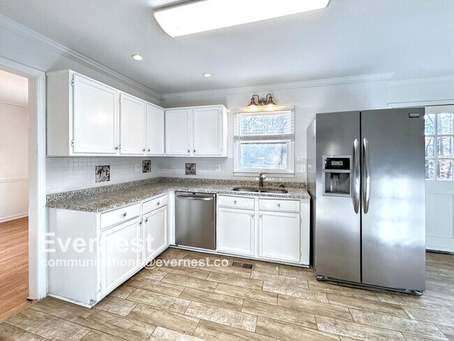 Foto del edificio - Beautiful 4-Bedroom Home with Modern Comforts / Pet-Friendly / Vouchers Accepted / Available Now!