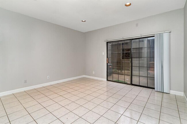 Building Photo - 4122 Wycliff Ave