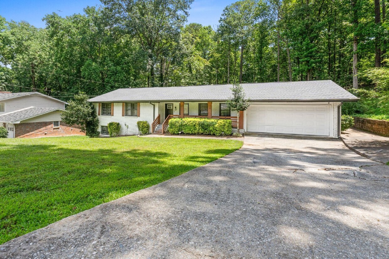 Primary Photo - 3740 High Point Ln SW