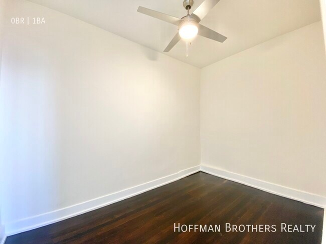 Building Photo - 1327 Magnolia Ave