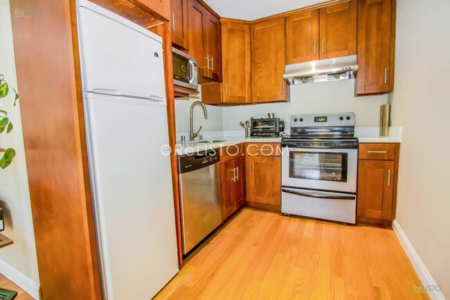 Foto del edificio - 716 2nd Ave