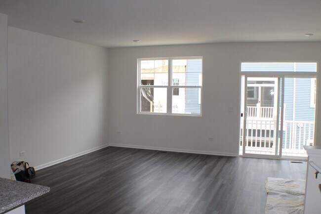 Building Photo - 1601 Albany St