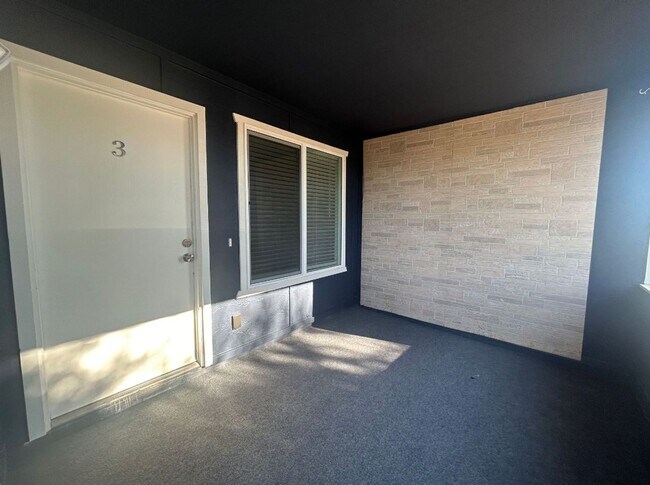 Foto del edificio - Remodeled 2 bedroom near Downtown Chandler