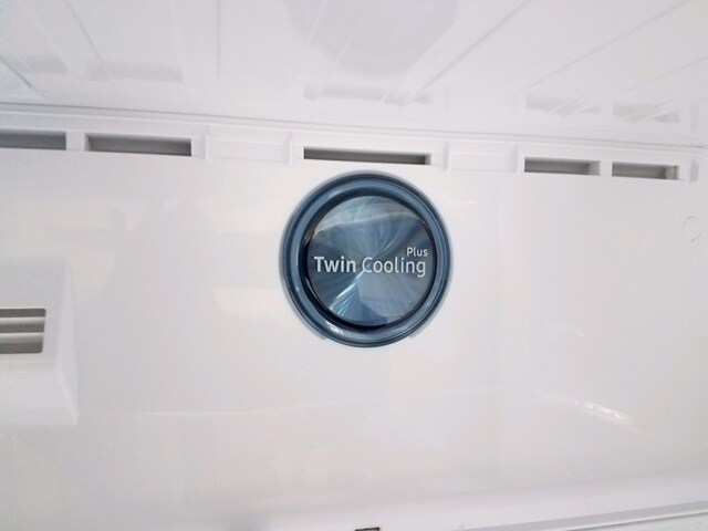 Foto del edificio - 3 Bedroom 2 Full Bath TownHouse with 2 car tandem  Parking for Rent