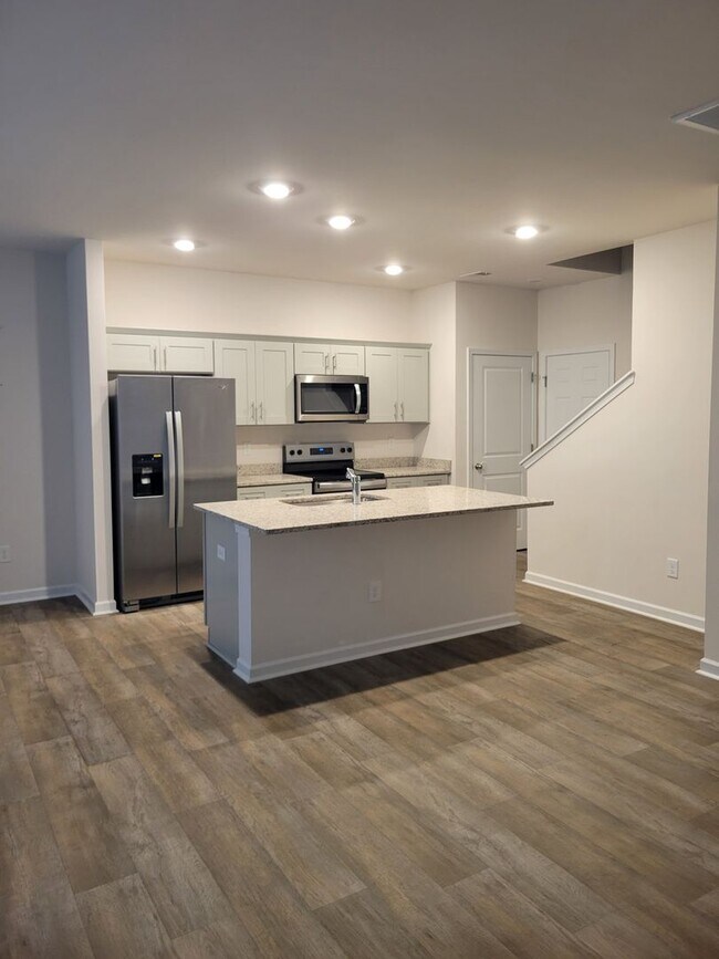 Foto del edificio - 1325 Broholmer Ln