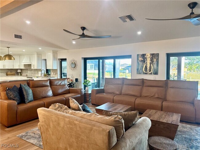 Foto del edificio - 5241 SW 2nd Pl