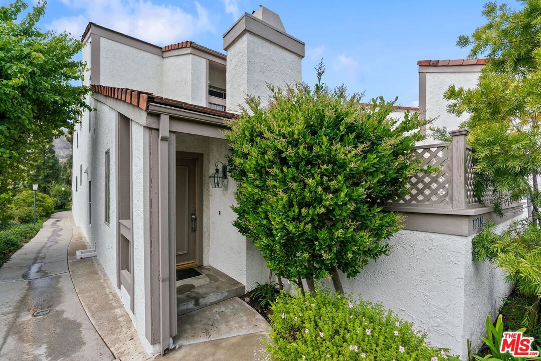 Foto principal - 17114 Palisades Cir