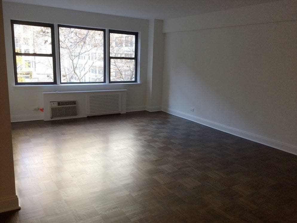Primary Photo - 20 Beekman St