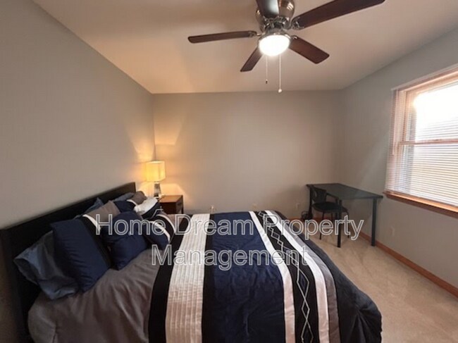 Foto del edificio - 1401 Bragg Rd