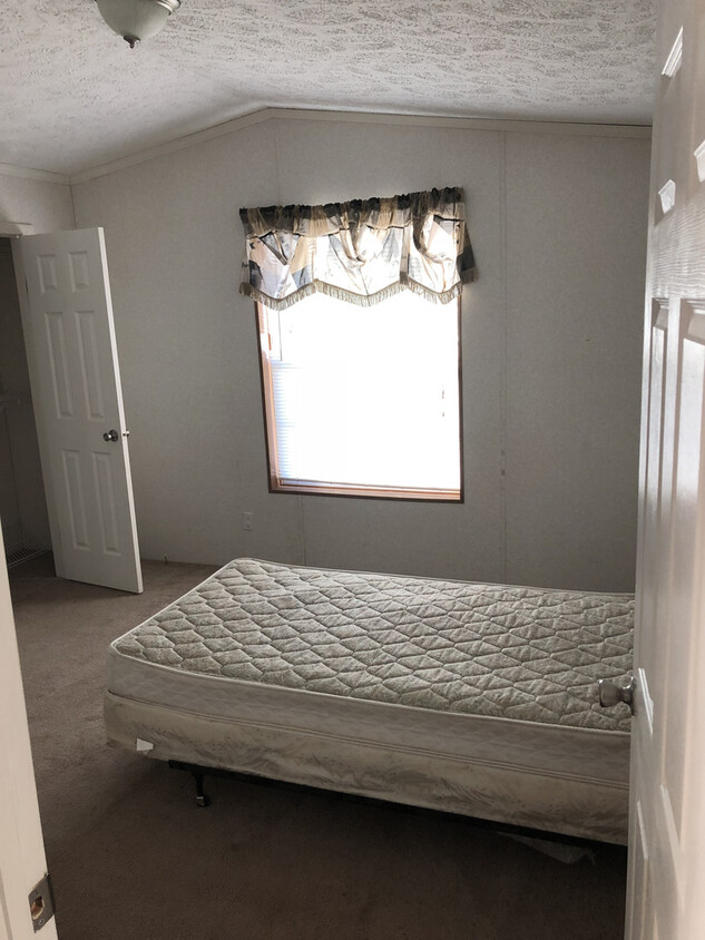 Primary Photo - Trailer for Rent in Belfield