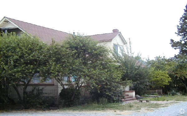 Primary Photo - 395-399 E Cotati Ave