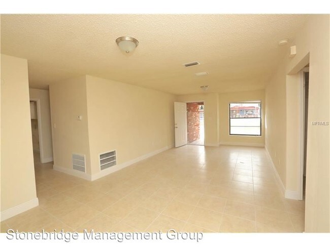 Building Photo - 807 S Sanford Ave