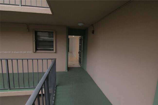 Foto del edificio - 10525 SW 112th Ave