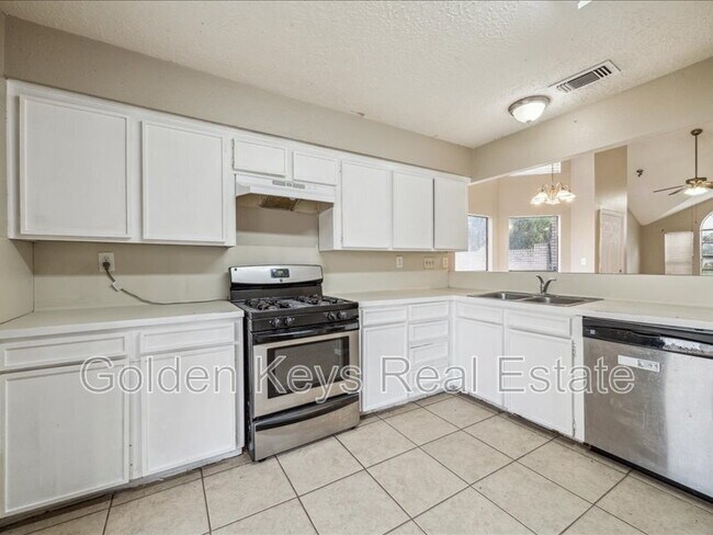 Foto del edificio - 10743 Staghill Dr