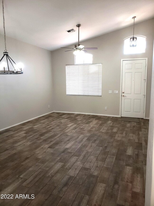 Building Photo - 3342 W Ross Dr