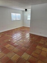 Building Photo - 400 SE 3rd Ave