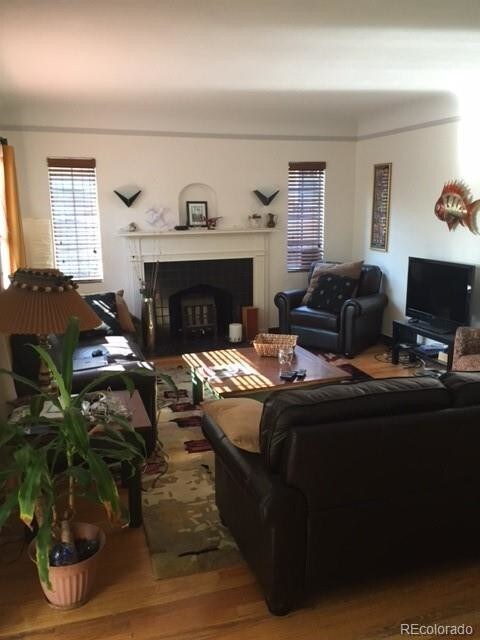 Foto del edificio - 1423 Dahlia St