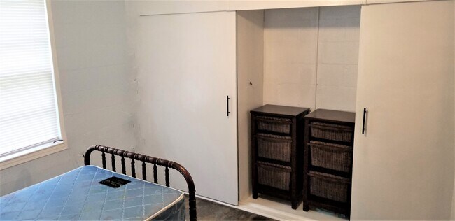 closet and storage w/bed - 508 Georgia St