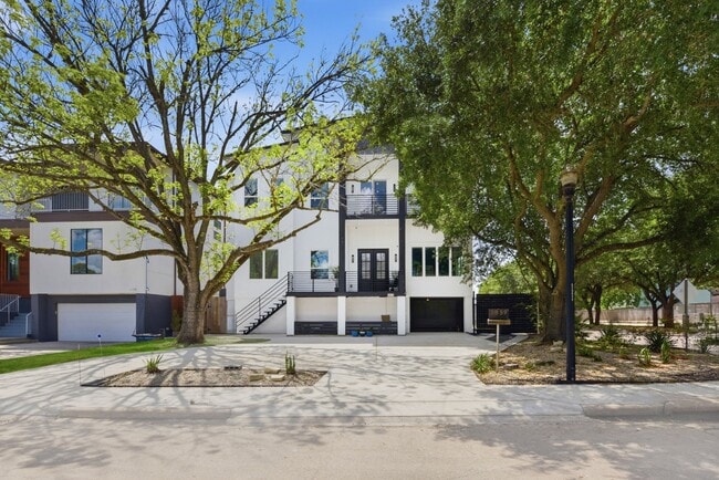 Foto del edificio - 3859 Tartan Ln