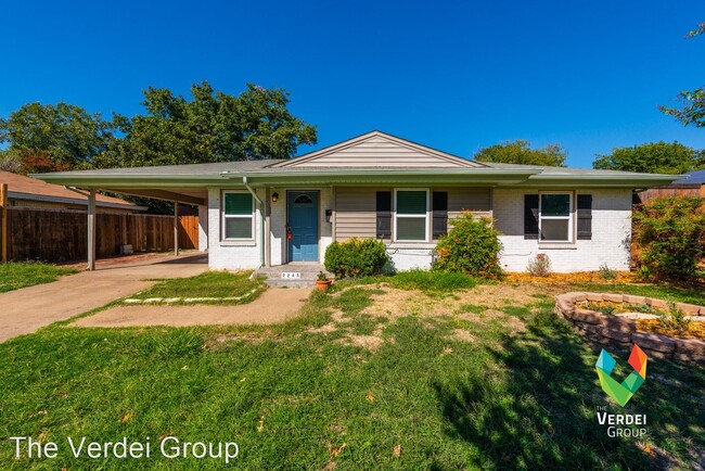 Building Photo - 3 br, 2 bath House - 2245 Cambridge Dr.