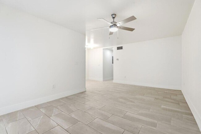 Foto del edificio - 1747 Rodman St