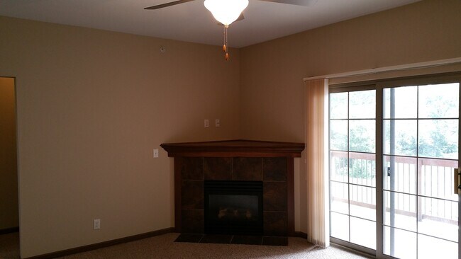 Foto del edificio - 2 bedroom, 2 bath condo in North Liberty