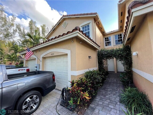 Building Photo - 4061 Crystal Lake Dr