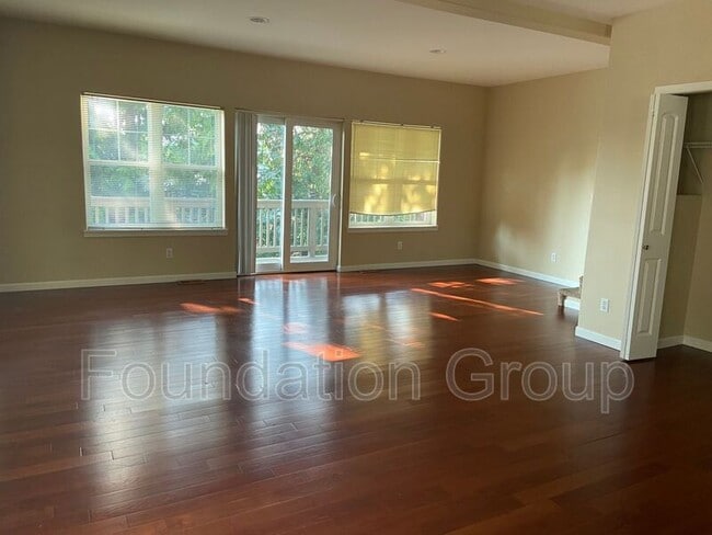 Foto del edificio - 150 S 152nd St