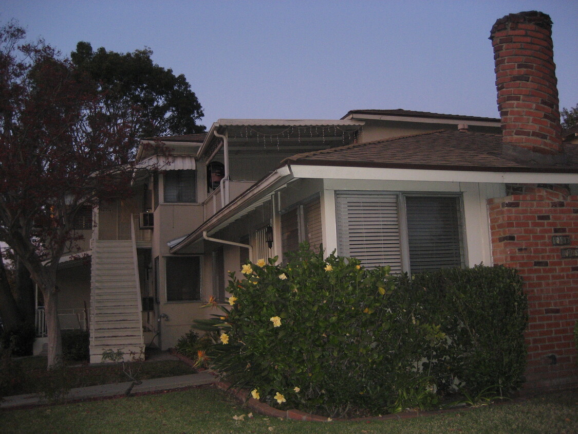 Primary Photo - 14157 Moorpark St