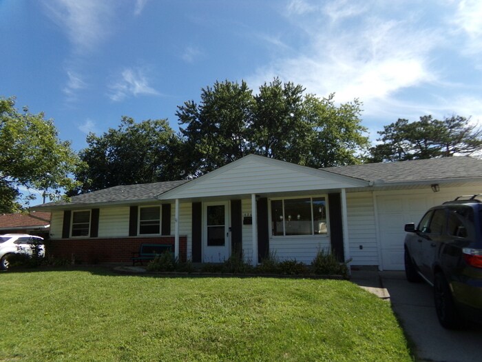 Foto principal - 3 Bed 2 Bath Huber Heights Ranch COMING SOON!