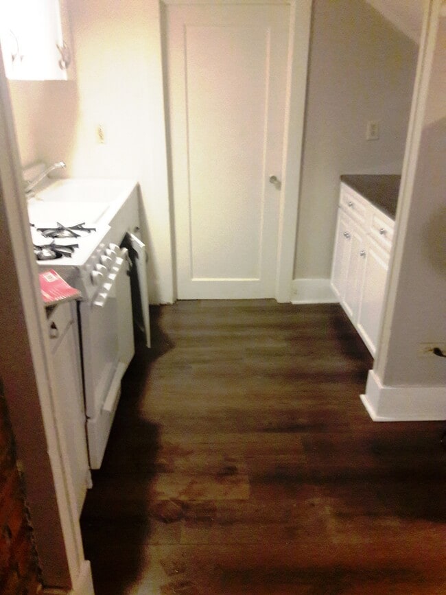 Building Photo - 3055 Delaware Ave