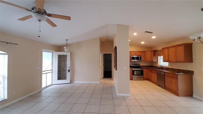 Building Photo - 3255 Mayflower Terrace