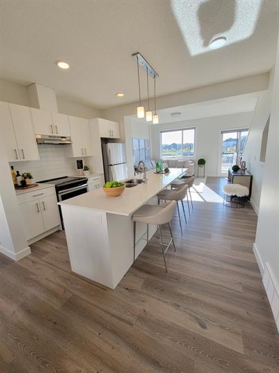 Photo du bâtiment - 2812 Maple Way NW