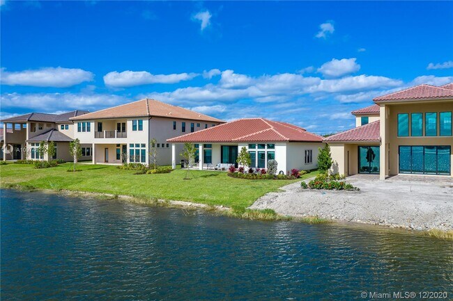 Building Photo - 12430 Parkland Bay Trl
