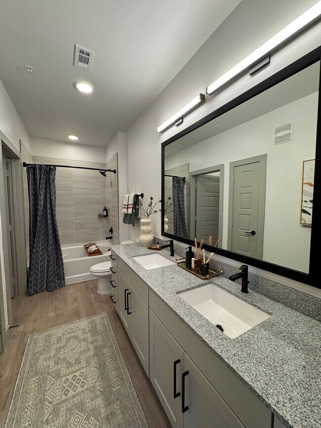 Foto del edificio - 5400 Haltom Rd