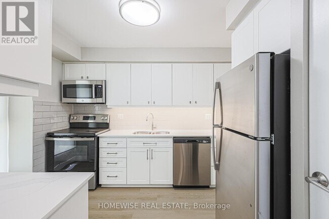 Photo du bâtiment - 560 Waverly St N